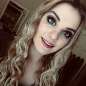 Meet your Posher, Claire